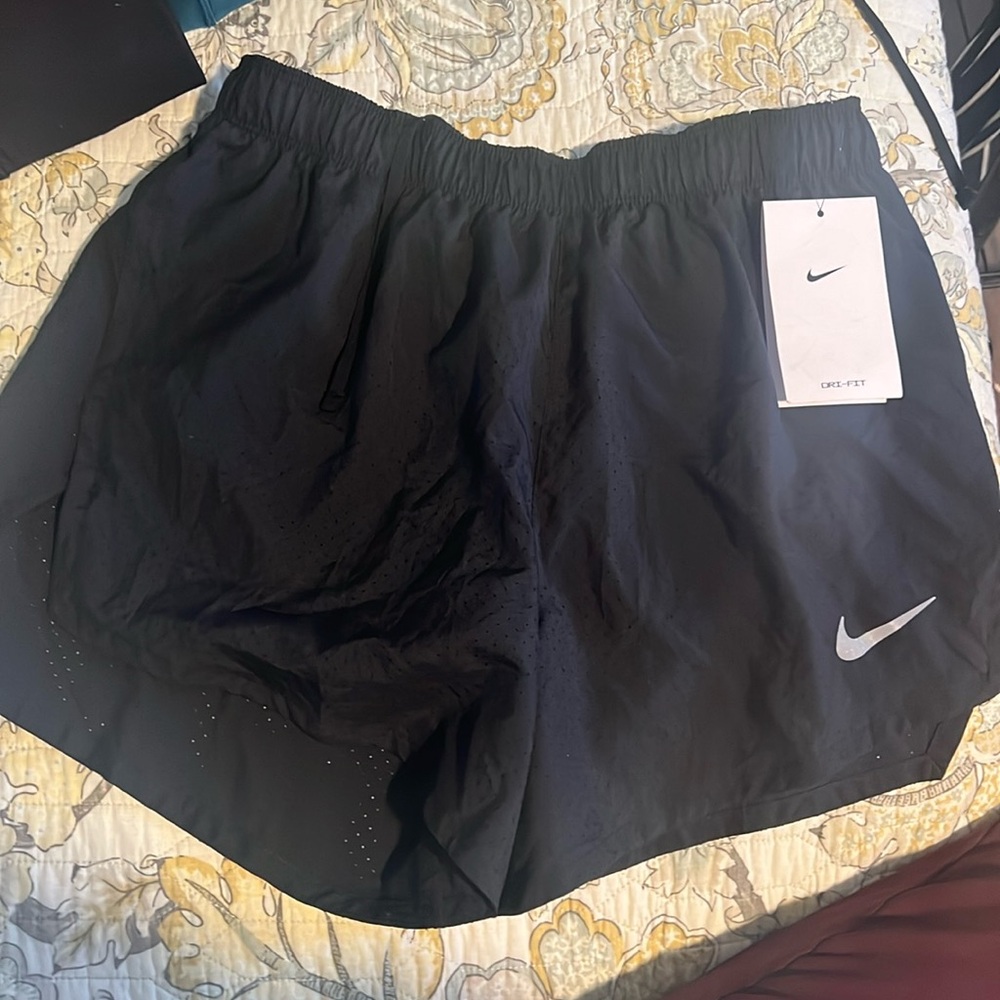 Nike shorts new